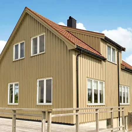 Front In With Kitchen Holiday home Smola